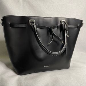 Michael Kors Blakely Bucket Bag